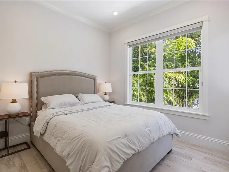 3919 Roberts Point Rd — Photo 32