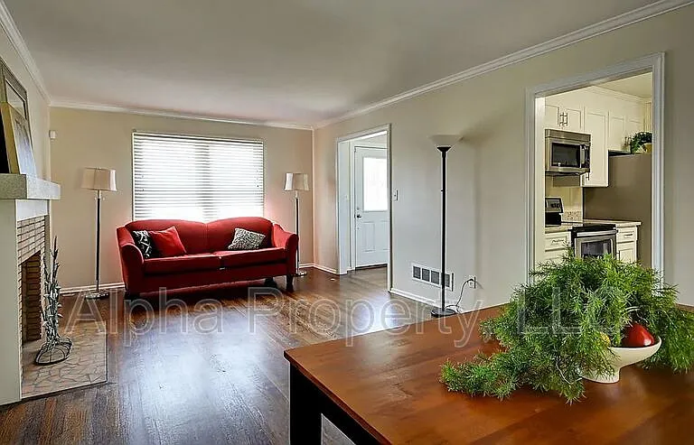 21 Lisa Dr — Photo 7