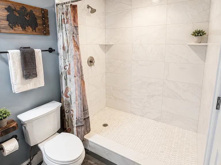 7338 W Clarence Ave — Photo 34