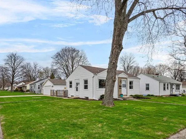 1202 8th St, Green Bay, WI 54304