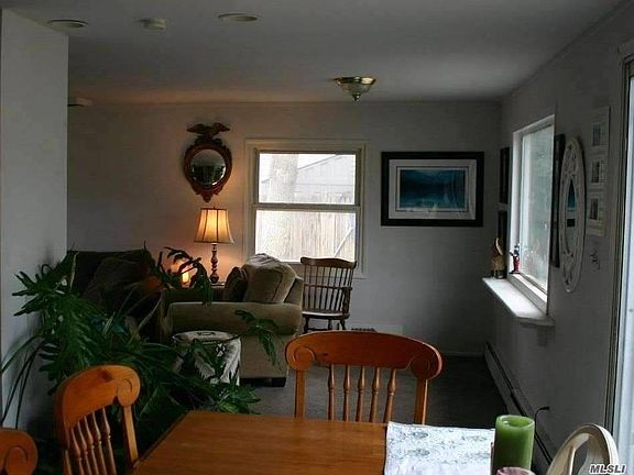 3rd image of 33 S Bedford Ave
