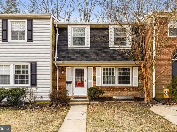 1752 Whitfield Ct, Crofton, MD 21114