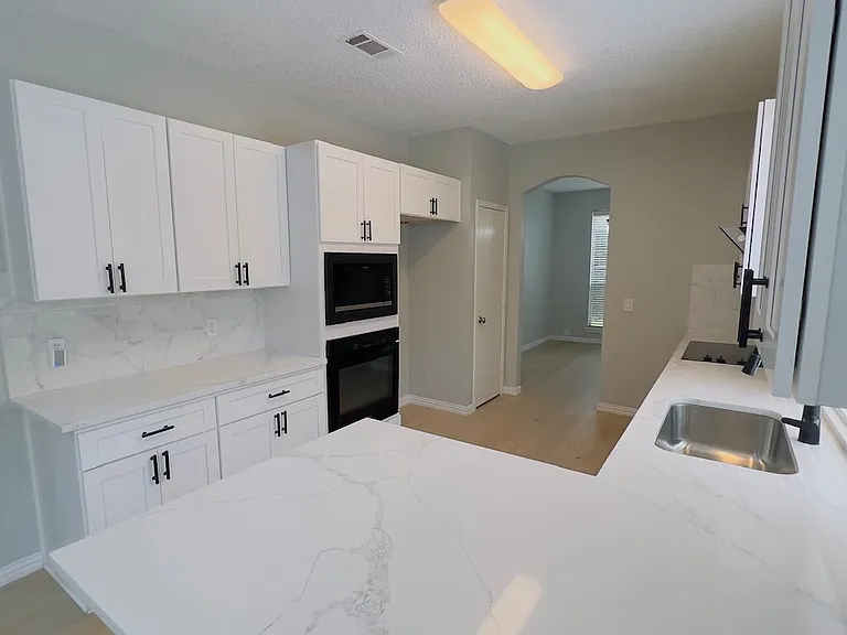 4712 Frost Hollow Dr — Photo 7