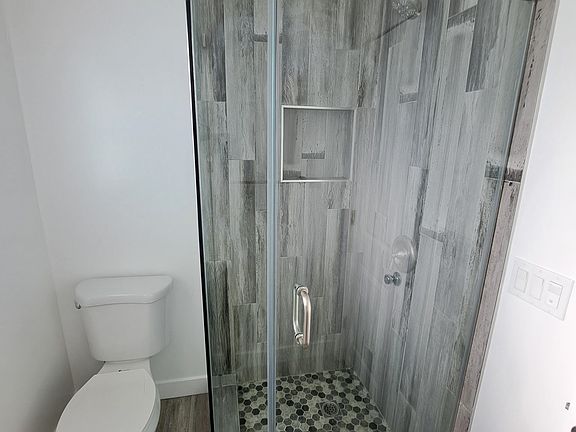 5th image of 4229 Eugene St #1