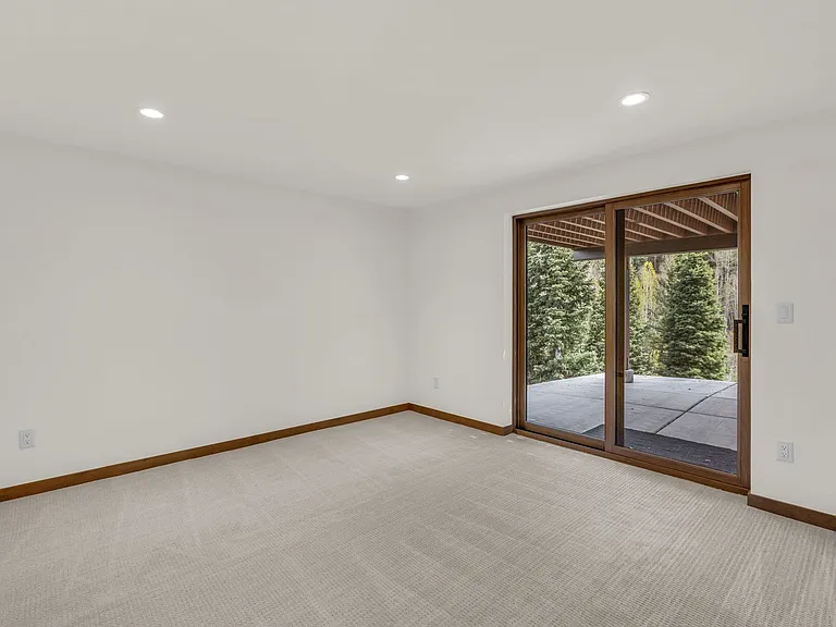 7346 Pinebrook Rd — Photo 21