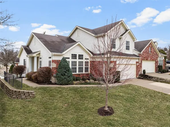 762 Stone Meadow Dr, Chesterfield, MO 63005