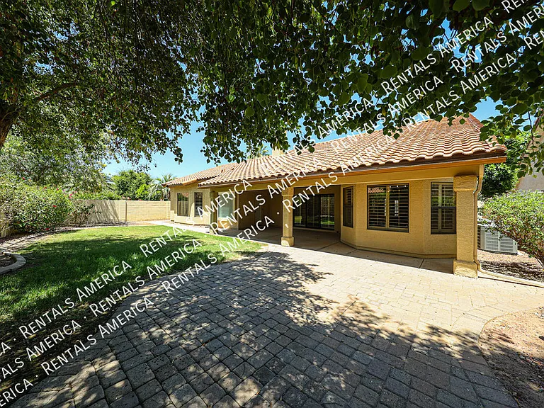 1635 W Wisteria Dr — Photo 41