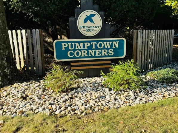 37 Pheasant Run #37, Edison, NJ 08820