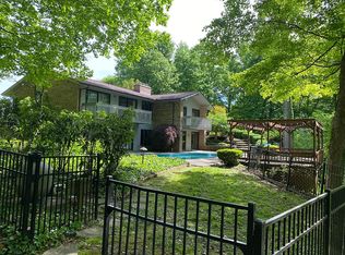 5600 Timberlane Dr, Henderson, KY 42420