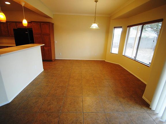 3rd image of 5141 W Sunland Ave