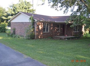 1390 Sharp Springs Rd, Decherd, TN 37324