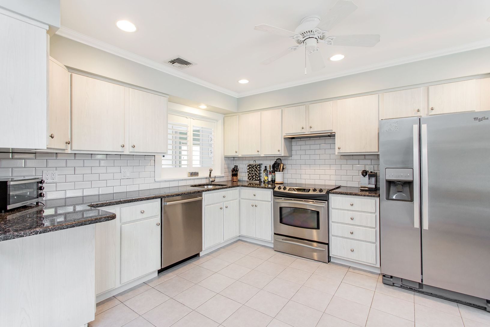 Completely renovated kitchen with high end appliances!