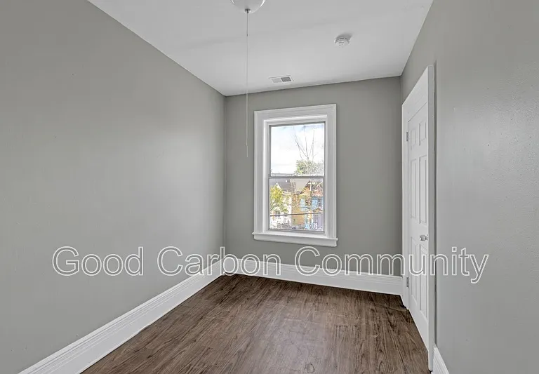 1073 Grant St #22 — Photo 12