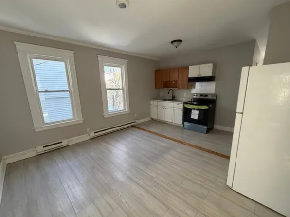 143 Congress Ave #3, Waterbury, CT 06708