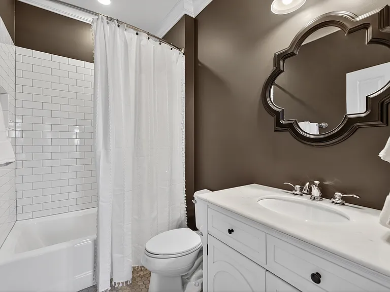 611 N Pine St #B — Photo 27