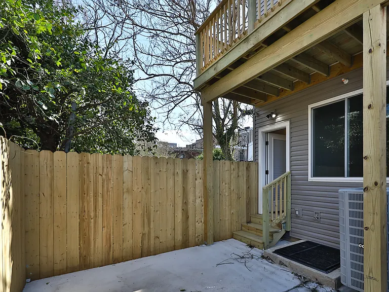 935 W Dauphin St #A — Photo 17