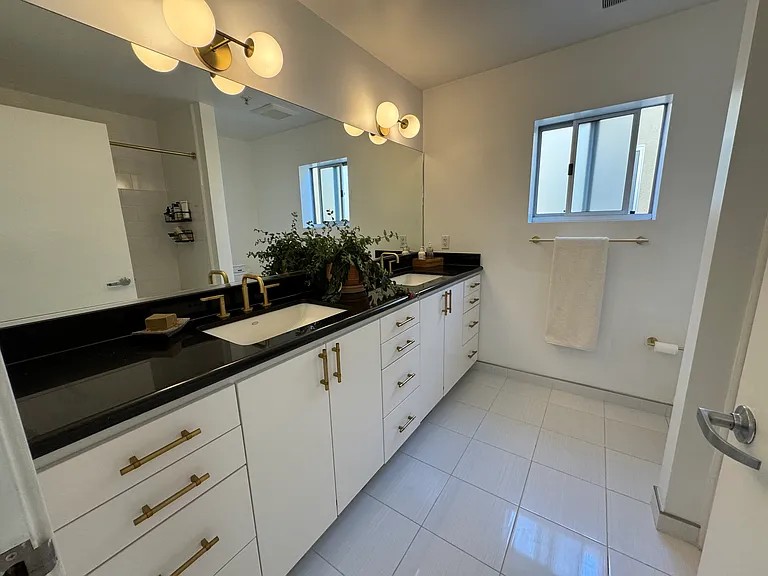 2412 Harrison St #203 — Photo 12