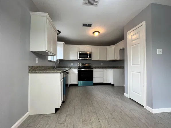23822 Firegate Dr, Spring, TX 77373