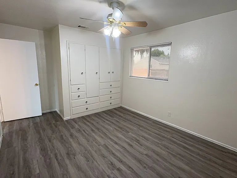 418 Lupton St — Photo 10