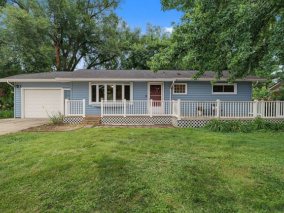 3rd image of 212 Garden Rd