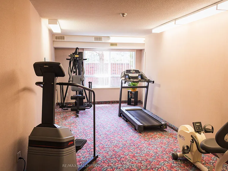 143 Edgehill Dr #405 — Photo 3