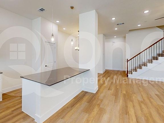 5th image of 353 Buck Ridge Dr