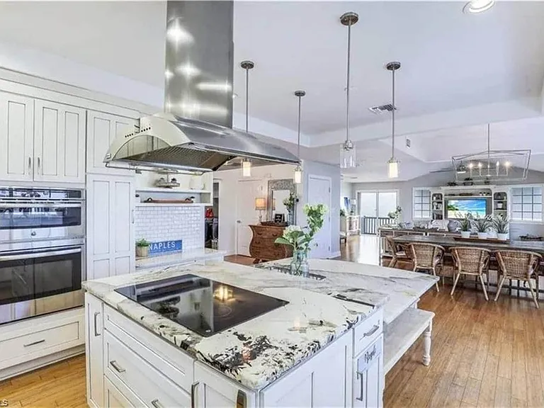 437 Trade Winds Ave — Photo 9