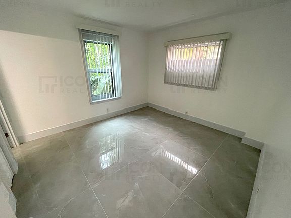 4th image of 1606-1612 NE 2nd Ct #1608