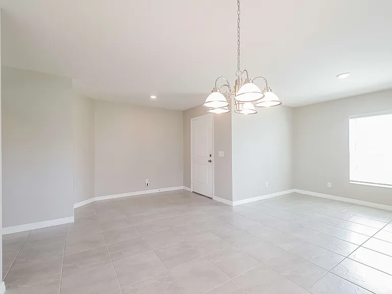 1571 Swan Lake Cir — Photo 6