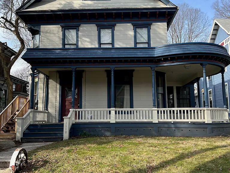 1110 W Wayne St #4 — Photo 1