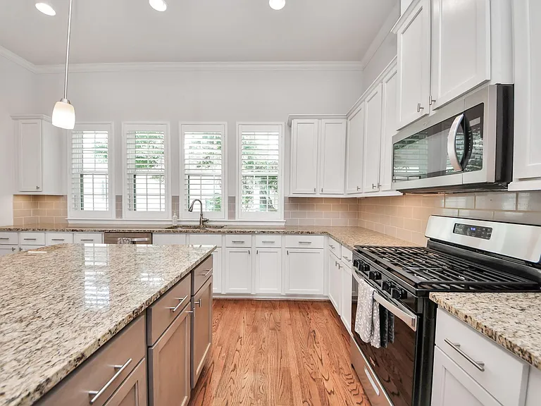 2606 Madeline Grove Dr — Photo 18