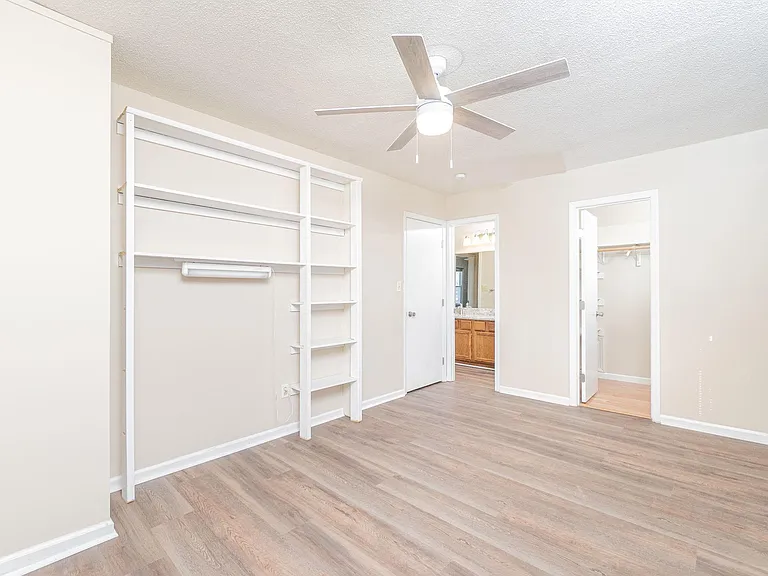 106 N Tunstall Ave — Photo 35