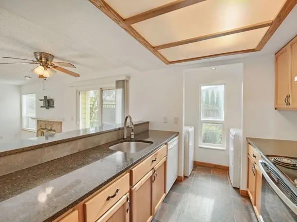 23613 112th Ave SE APT J103, Kent, WA 98031