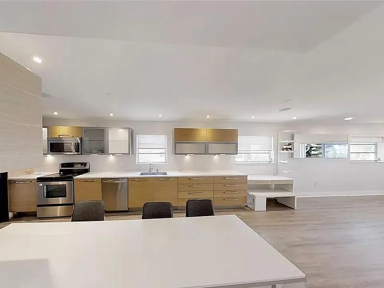 860 Euclid Ave #208 — Photo 6