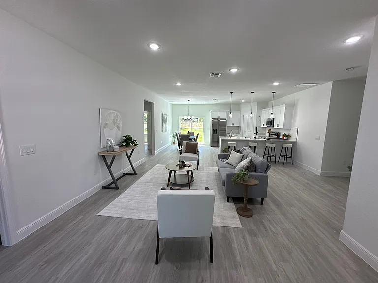 8165 N Santos Dr — Photo 3