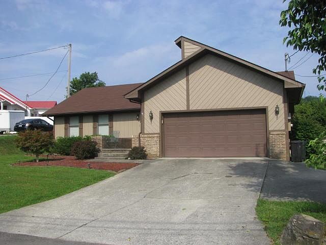 1st image of 117 Lyons Dr