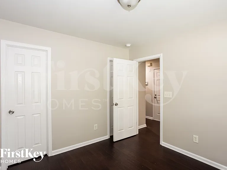 5842 Brookfield Pointe Dr — Photo 16