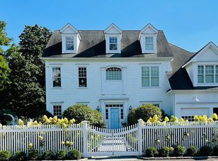 1 Quintard Pl, Westport, CT 06880