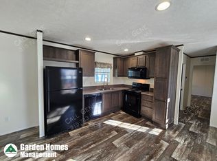 244 Blossom Ln, Utica, NY 13502