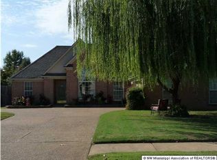 9223 E Hickory Dr, Olive Branch, MS 38654