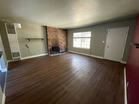 4th image of 696 San Francisco Ave #B