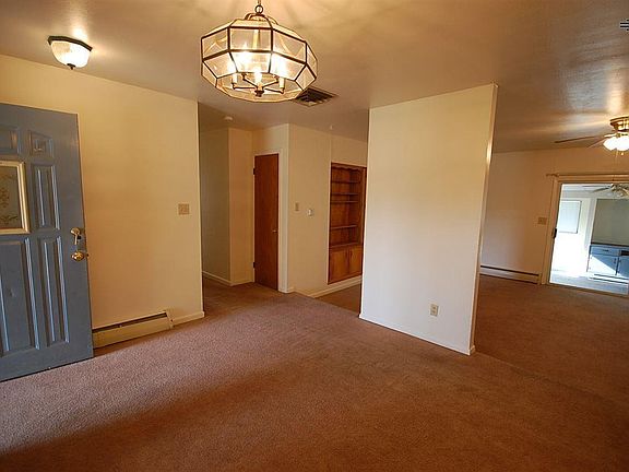 5th image of 201 Sunland Dr