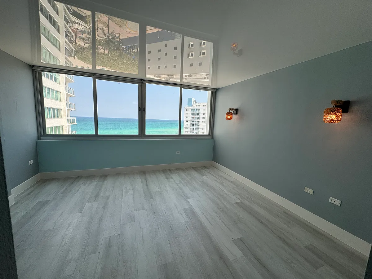 Building Photo - 7135 Collins Ave #1024