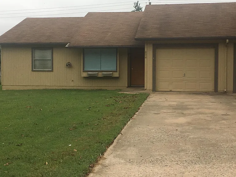 834 N Lola Ln — Photo 1