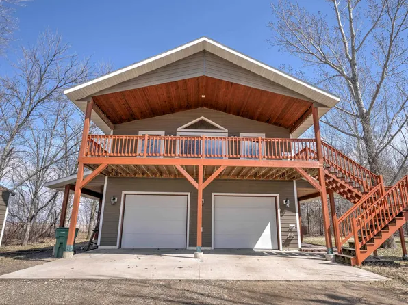 4111 14d St NW, Garrison, ND 58540