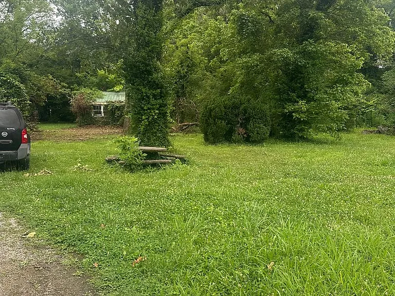 8104 Igou Gap Rd — Photo 13