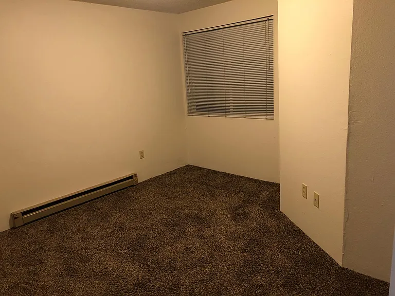 500 NE Maiden Ln #12 — Photo 5