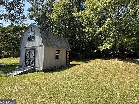 3rd image of 48 Covered Bridge Rd