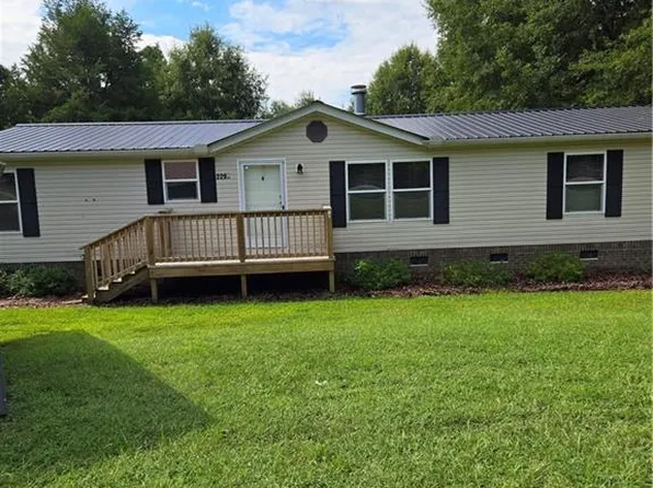 2293 Friedberg Church Rd, Winston Salem, NC 27127