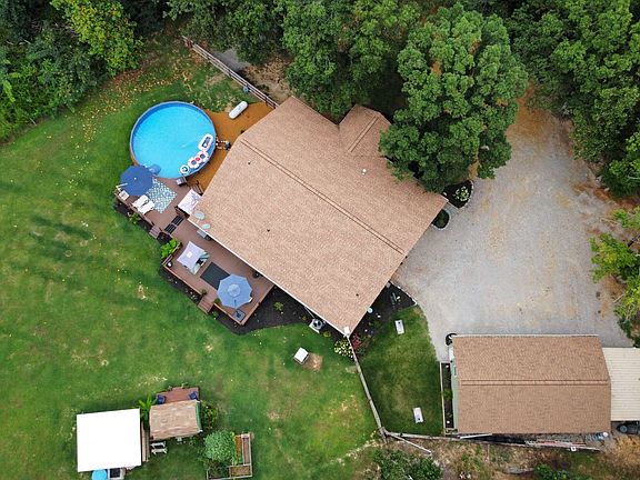 3rd image of 5205 Hamburg Rd